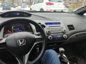 Honda Civic 1.8i-VTEC Comfort Bild 2