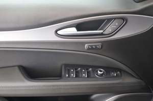 Alfa Romeo Stelvio 2.2 Q4 Sprint AWD Nav+19"+Xen+Assistenzp Bild 6