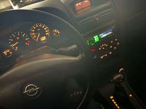 Opel Astra Top Zustand, neu TÜV Automatik kein Rost 101PS Bild 2