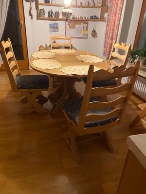 Küchen- Esstisch mit 6 Stühlen  Bild 1