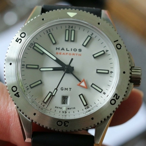 Halios Seaforth GMT Nimbus Grey mit Stahl-Drehlünette  with Steel Dive Bezel Bild 9