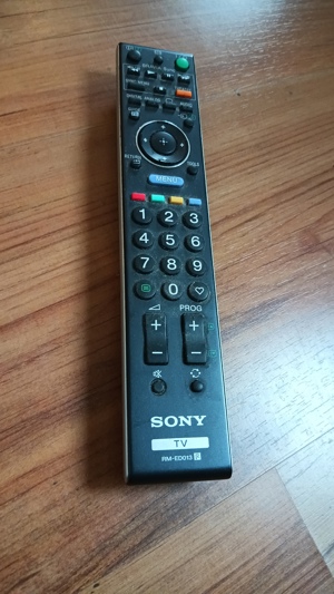 verschenke TV Sony KDL-40W4000 (42-Zoll-LCD-TV)+DVD-c Tuner. Bild 8