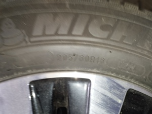 Michelin M+S Reifen auf Alufelgen - wie neu  Bild 7