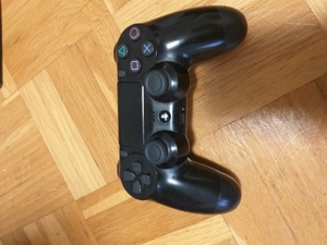 PS 4 mit Controller Bild 3