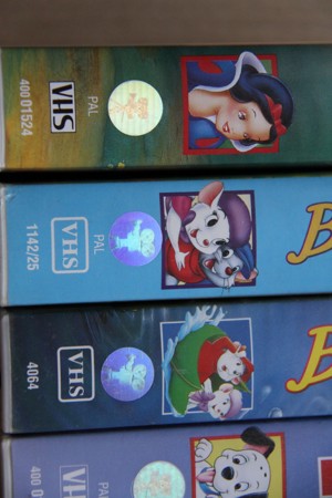 Disney Kinderfilme VHS 8 Stück mit Hologramm, selten Bild 2