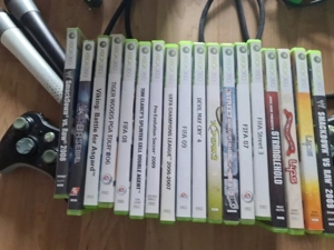 X Box 360 mit Spielen und Zubehör