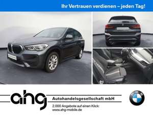 BMW X1 sDrive18d Advantage AHK LED PDC Navi CarPlay Bild 1