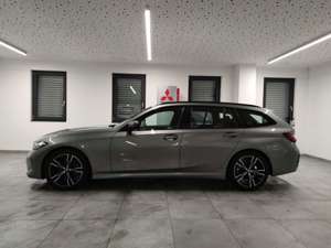 BMW 320 D M-Sport Touring Facelift/elHeckklappe/LED Bild 3
