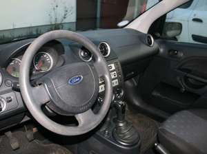 Ford Fiesta Fiesta 1.3 Bild 4