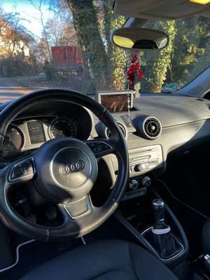 Audi A1 Attraction Bild 5