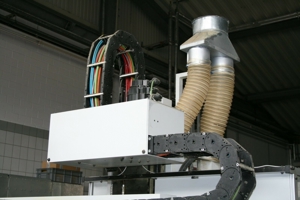 CNC-Bearbeitungszentrum mit Vakuumtisch, Absaugung und Vakuumpumpe Bild 6