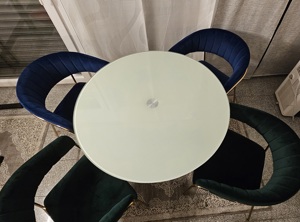 Runder Glastisch mit 4 Stühlen Bild 1