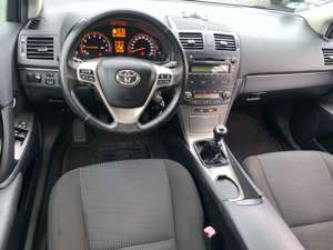 Toyota Avensis Combi 1.8 KLIMAAUTOMAT, 1-HAND,Öl+TÜV-NEU Bild 5