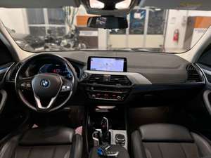 BMW X3 xDrive 30e Aut/ParkSyst/AHK/Ad.LED/SportSitze Bild 3