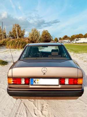 Mercedes-Benz 190 e 1.8  - Ein Liebhaberfahrzeug mit Geschichte! Bild 2
