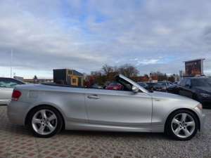 BMW 135 i Cabrio Automatik M-Paket Tüv,- Kundendienst N Bild 2