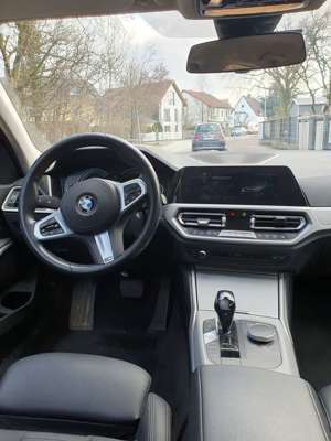 BMW 320 320i Aut. Advantage Bild 5