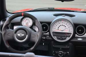 MINI Cooper Cabrio LED KLIMA PDC OZ FELGEN WENIG KM Bild 5