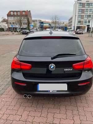 BMW 120 120d Aut. M Sport Bild 2