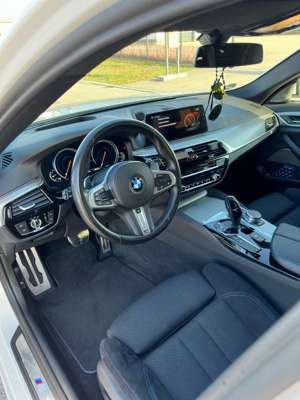BMW 540 540i xDrive Touring Aut. M-Paket, Standheizung Top Bild 5