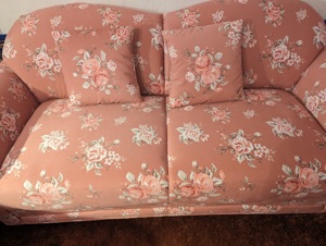 Sofa mit Blumen  Bild 3