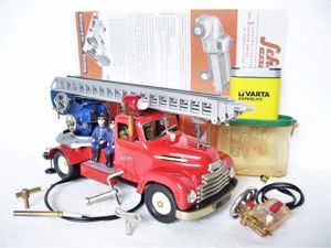 Schuco Elektro FEUERWEHR Scheinwerfer Hupe Fernbedienung 1957 Bild 2