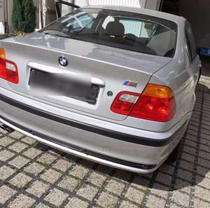 BMW 323 323i Bild 4