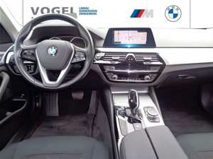 BMW 520 520d Touring Aut. Shz Klimaaut. Parkassist. Navi Bild 5