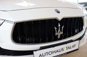 Maserati Ghibli 3.0 V6 S Q4 Aut./ALLRAD/SPORTABGAS/MEMORY Bild 4