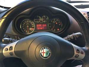 Alfa Romeo 147 147 1.6 Twin Spark Distinctive Sport Bild 1