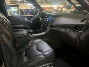 Cadillac Escalade Escalade 6.2 V8 AWD AT Platinum Bild 3