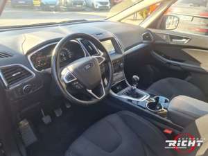 Ford S-Max 2.0 Titanium 7-Sitzer Navi LED Kamera LHZ DAB Bild 5