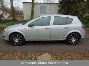Opel Astra H 1.4 Twinport ecoFLEX Select. "110 Jahre" Bild 2