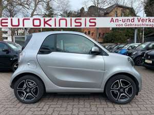 smart forTwo fortwo EQ*EXCL*60kW*PANO*NAVI*SHZ*PTS*KAM*22kW* Bild 1