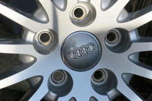  A4 > 2016  A5 > 2017 bis 2024: 4 X orig. Audi Komplettwinter >Conti Winter 7 mm !!!  Bild 1