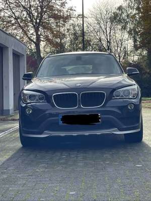 BMW X1 xDrive20d Schckheft SHZ PDC Navi Bild 1