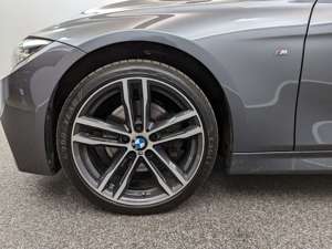 BMW 330 d xDrive M Sport*M PAKET*LEDER*19Z*HIFI*LED Bild 4