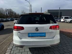 Volkswagen Passat Variant 1.4 TSI DSG GTE - Navi*Pano*ACC!!! Bild 4