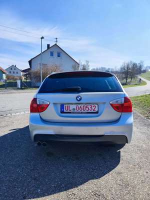 BMW 325 i Touring xDrive*M-PAKET*M-PERFORMANCE FELGEN Bild 5