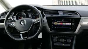 Volkswagen Touran Comfortline 1.5 TSI 150PS NAV+BT+PDC+6-GANG Bild 3