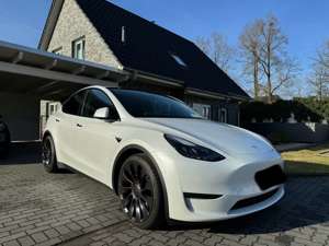Tesla Model Y Performance Dual Motor AWD Bild 2