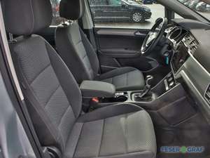 Volkswagen Touran 1.5 TSI Comfortl. 7-Sitzer AHK Navi PDC Bild 4