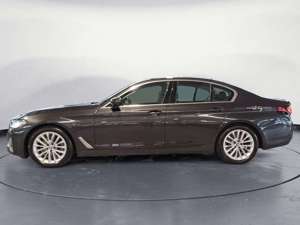 BMW 520 d Luxury Line Innovationspaket Driving Assis Bild 3