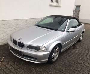 BMW 323 Bild 1