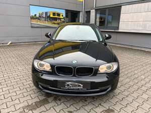 BMW 118 d/AUTOMATIK/XENON/TEILLEDEDER/EURO5* Bild 2