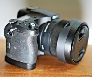  Sony DSC-RX10 IV schwarz Bridge-Kamera  Kompaktkamera  RX10M4   Bild 3