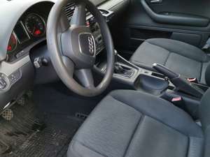 Audi A4 1.6 Bild 5