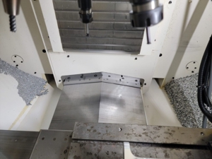 Fanuc Robodrill D21MiB5-ADV CNC Mill, 2018 Bild 6