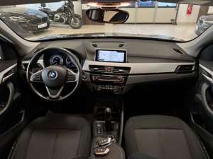 BMW X1 sDrve18d/Navi/Tempomat/ParkAss/Unfallfrei Bild 3