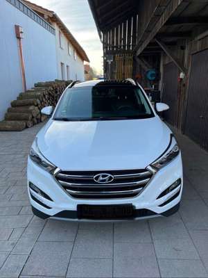 Hyundai TUCSON 1.7 CRDi 115 2WD Premium Bild 2
